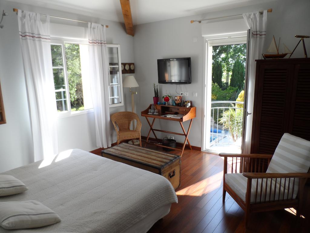 Chambres D'Hotes La Colombiere Colombiers  Dış mekan fotoğraf