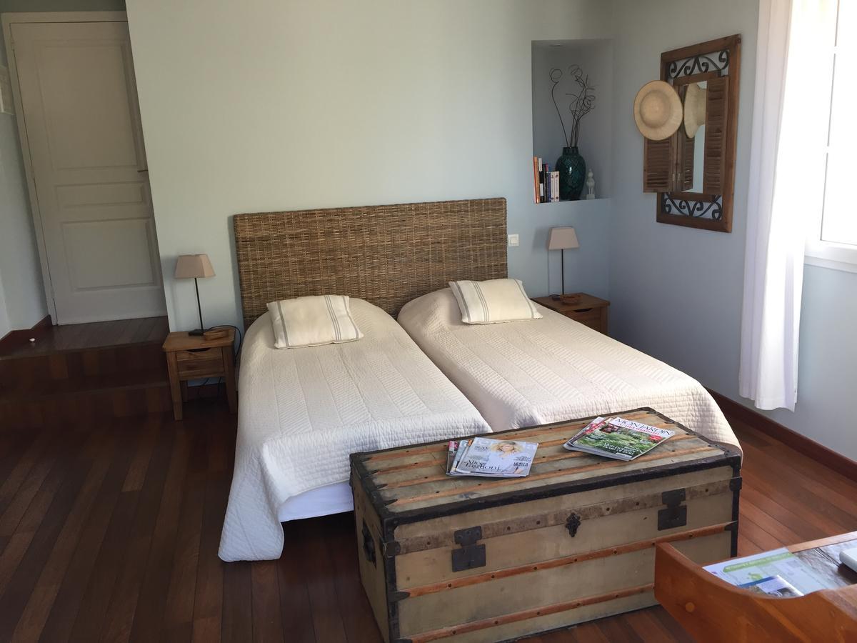 Chambres D'Hotes La Colombiere Colombiers  Dış mekan fotoğraf